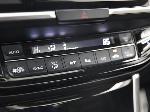 Used 2017 Honda Accord Touring image 22