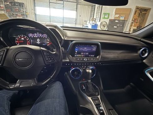 Used 2019 Chevrolet Camaro LT image 21