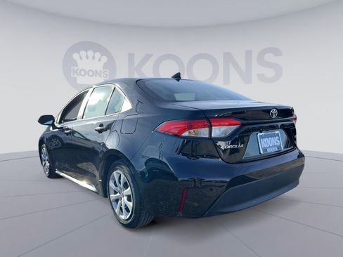 Used 2025 Toyota Corolla LE image 4