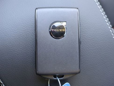 New 2025 Volvo XC40 B5 Core w/ Protection Package Premier image 28