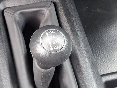 Used 2024 RAM 2500 Tradesman w/ Chrome Appearance Group image 18