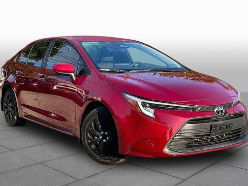 Used 2026 Toyota Corolla LE FWD image 3