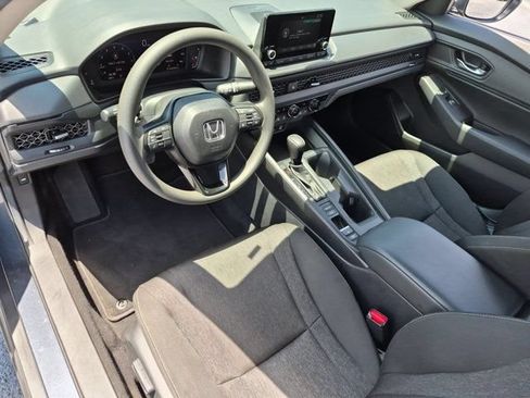 Used 2025 Honda Accord SE image 15