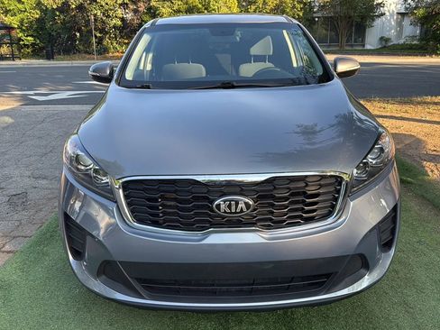 Used 2020 Kia Sorento LX AWD/4WD image 2