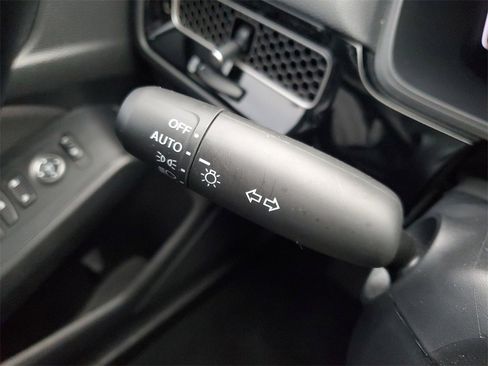 Used 2025 Honda Civic Sport image 29