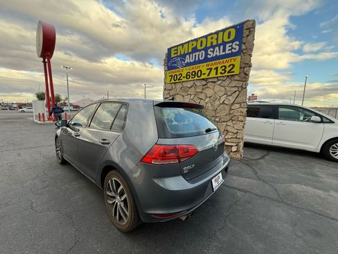 Used 2016 Volkswagen Golf SE image 4