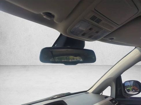 Used 2016 Honda Odyssey Touring Elite image 10