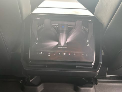 Used 2024 Tesla Cybertruck AWD Crew Cab image 25