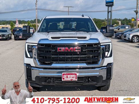 Certified 2024 GMC Sierra 2500 Pro w/ Convenience Package image 8
