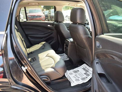 Used 2019 Buick Envision Essence FWD image 37