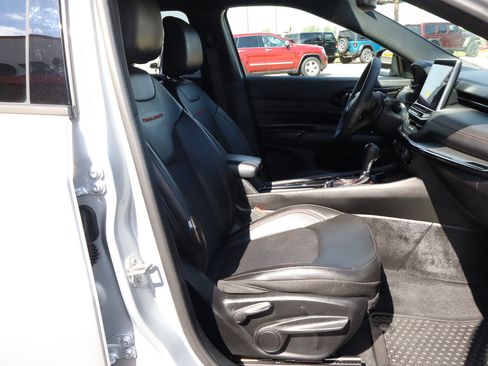 Used 2025 Jeep Compass Trailhawk AWD/4WD image 22