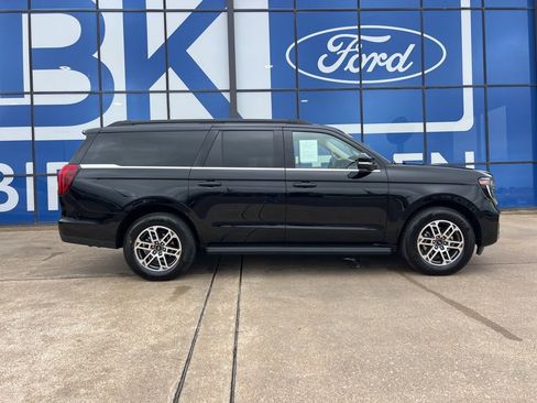 Used 2025 Ford Expedition Max Active RWD image 9
