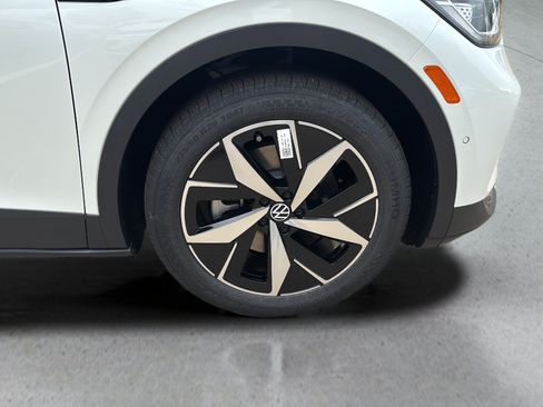 New 2026 Volkswagen ID.4 Pro S RWD image 9