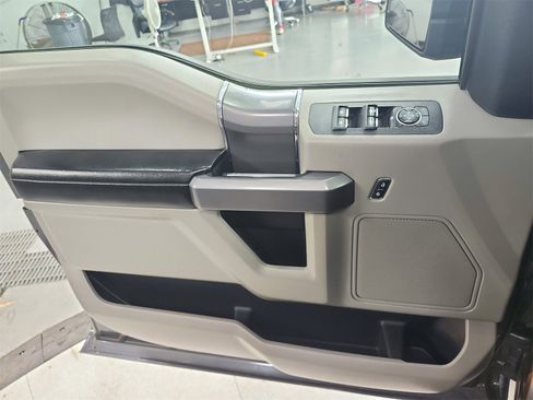 Used 2019 Ford F150 XLT w/ Equipment Group 302A Luxury image 30