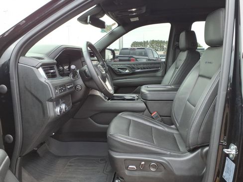 Used 2023 GMC Yukon XL Denali w/ LPO, Floor Liner Package image 18