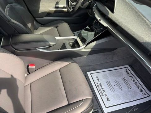 Used 2024 Lucid Air Touring AWD/4WD image 36