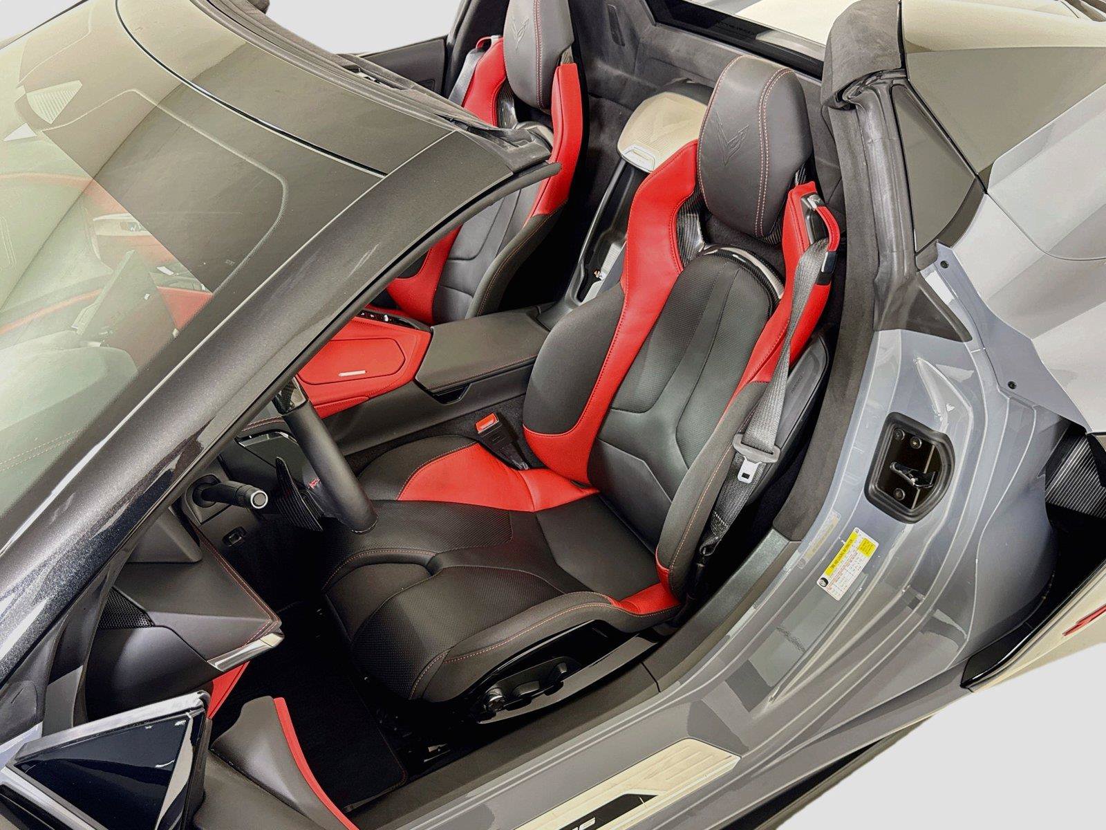 Used 2024 Chevrolet Corvette Z06 w/ Z07 Performance Package RWD image 13