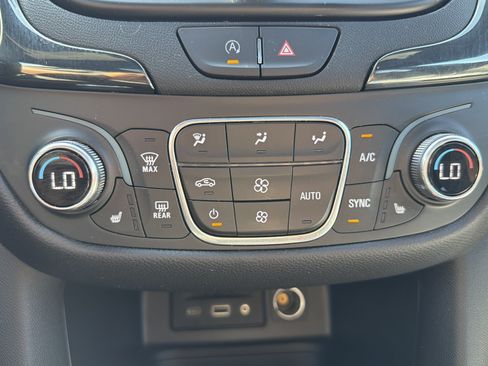 Used 2024 Chevrolet Equinox RS w/ RS Leather Package AWD/4WD image 23