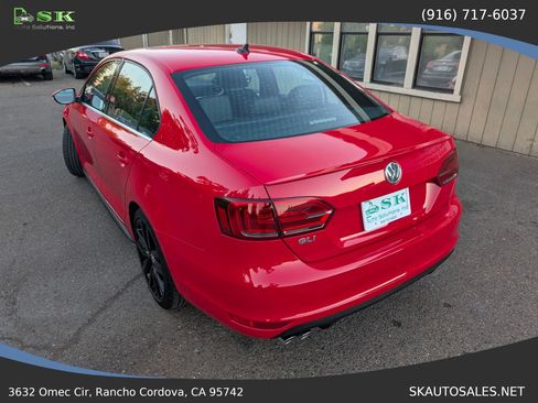 Used 2014 Volkswagen Jetta GLI Autobahn FWD image 10