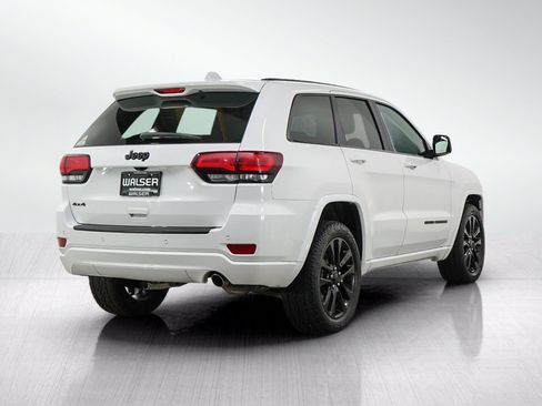 Used 2020 Jeep Grand Cherokee Altitude AWD/4WD image 5