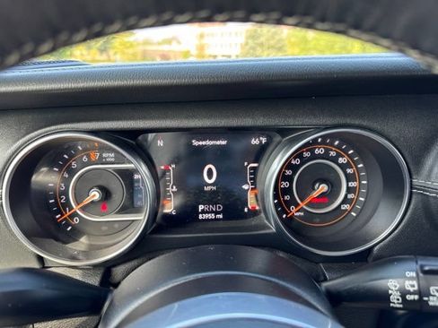 Used 2019 Jeep Wrangler Unlimited Sahara w/ Quick Order Package 24M Moab AWD/4WD image 15