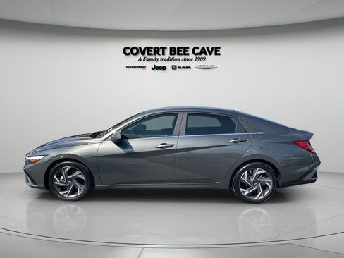 Used 2024 Hyundai Elantra Limited image 6