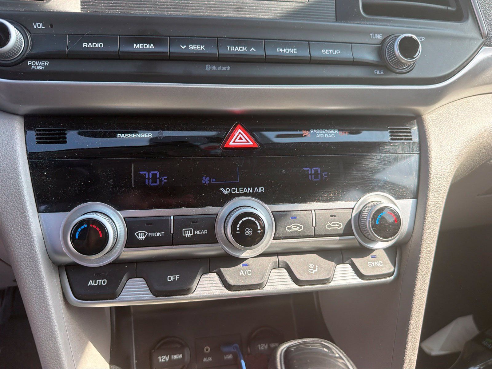 Used 2020 Hyundai Elantra SE w/ Cargo Package (C1) FWD image 13