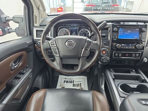 Used 2018 Nissan Titan Platinum Reserve w/ Platinum Utility Package image 13