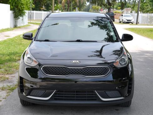 Used 2017 Kia Niro FE FWD image 5