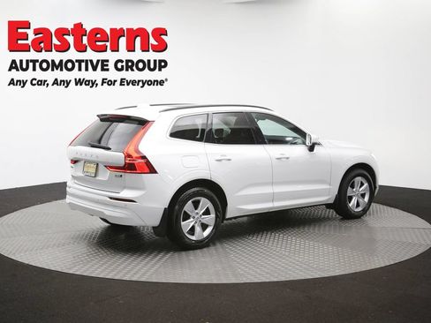 Used 2022 Volvo XC60 B5 Momentum AWD/4WD image 44