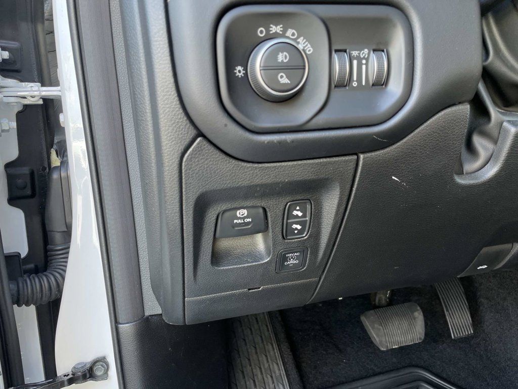 Used 2025 RAM 1500 Limited AWD/4WD image 46
