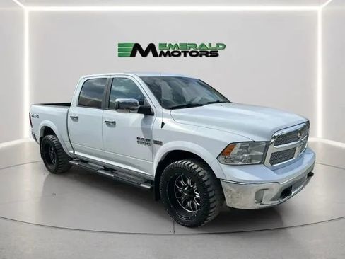 Used 2018 RAM 1500 SLT AWD/4WD image 1