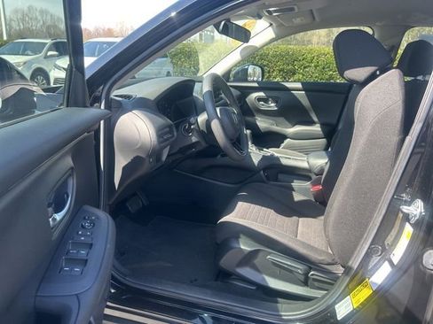 Used 2023 Honda HR-V LX image 13