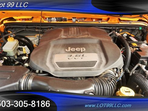 Used 2012 Jeep Wrangler Unlimited Sport AWD/4WD image 18