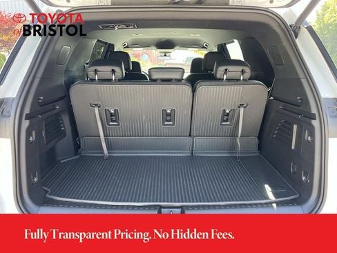 Used 2026 Chevrolet Traverse LT w/ Driver Confidence Package AWD/4WD image 20