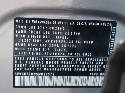 Certified 2025 Volkswagen Tiguan S image 27