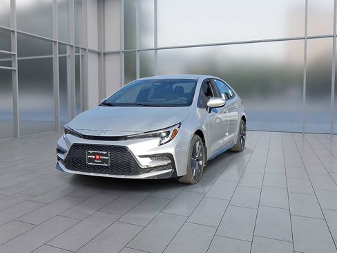 New 2026 Toyota Corolla SE image 9