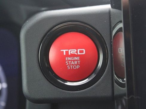Used 2025 Toyota Tacoma TRD Off-Road AWD/4WD image 22