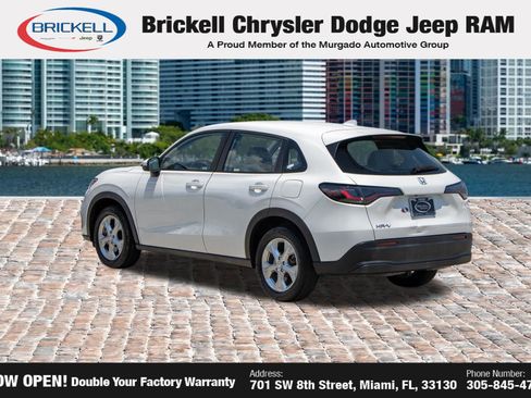Used 2023 Honda HR-V LX image 7