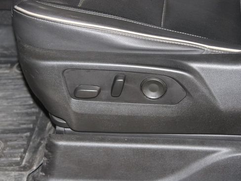 Used 2021 GMC Yukon XL SLT RWD image 17