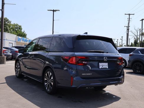Certified 2026 Honda Odyssey Elite image 5