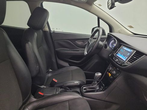 Used 2020 Buick Encore Preferred FWD image 21