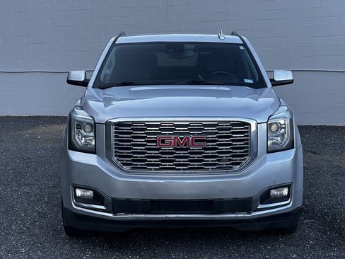 Used 2020 GMC Yukon XL Denali image 3