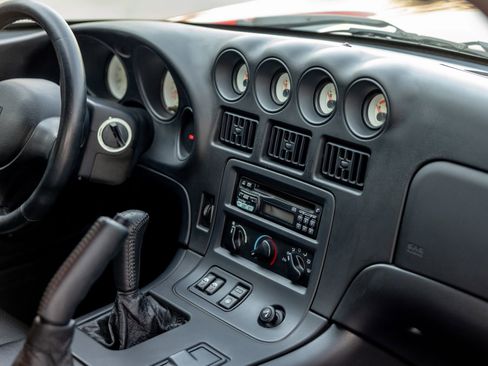 Used 1997 Dodge Viper GTS RWD image 18