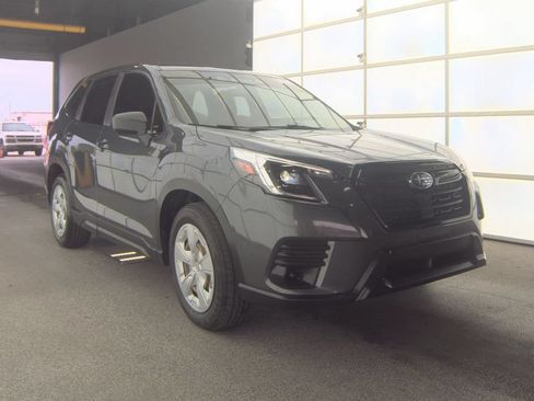 Used 2023 Subaru Forester AWD/4WD image 3