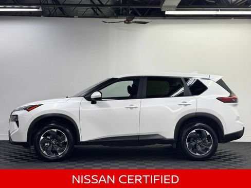 Certified 2025 Nissan Rogue SV AWD/4WD image 4