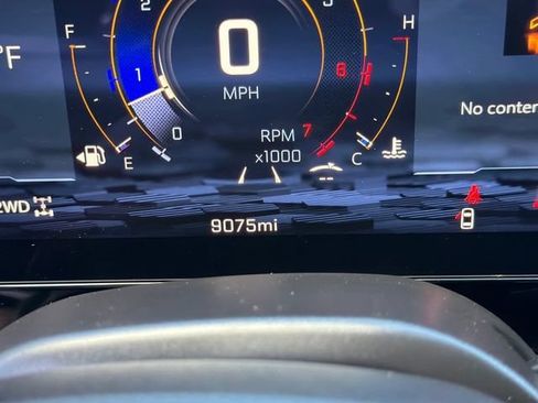 Used 2026 Chevrolet Tahoe Z71 w/ Comfort Package AWD/4WD image 17