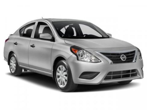 Used 2019 Nissan Versa SV image 9