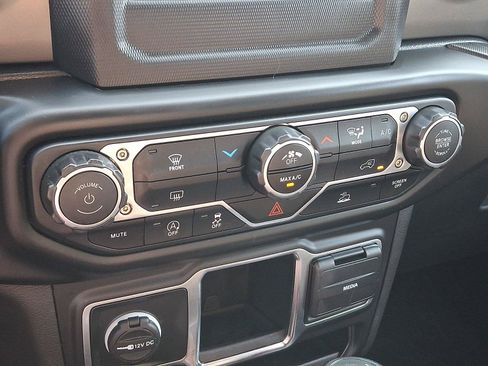 Used 2022 Jeep Wrangler Unlimited Sport AWD/4WD image 15