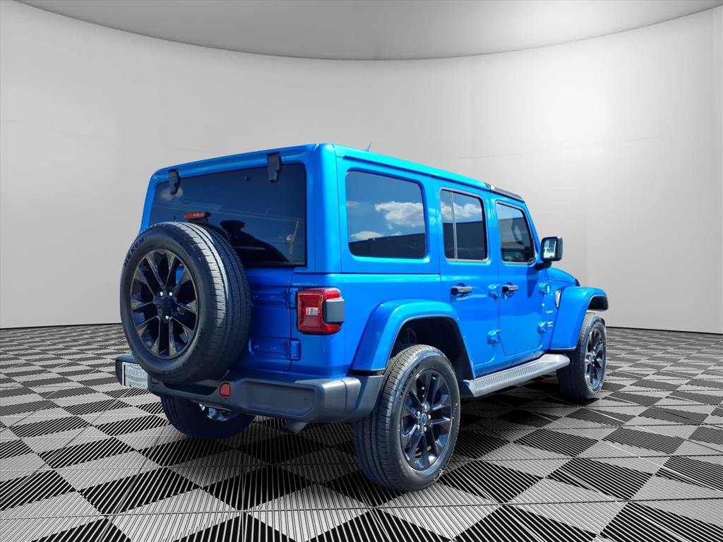 Used 2024 Jeep Wrangler Unlimited Sahara w/ Safety Group AWD/4WD image 28